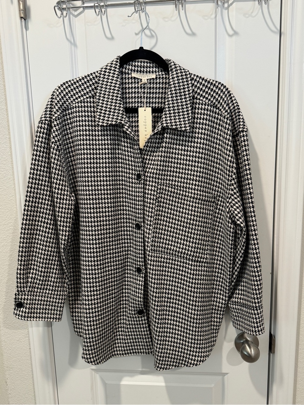 Copper Key Black and White Gold Metallic Houndstooth Button-Down Shirt Jacket